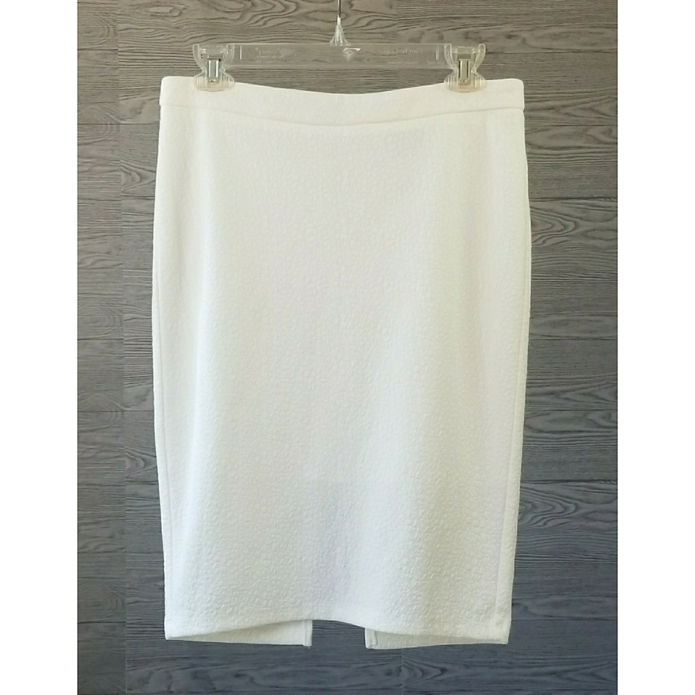 MIMI CHICA  // ivory textured slit pencil skirt
